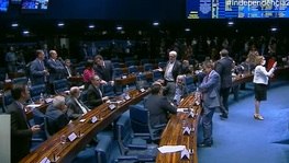 Plenário do Senado aprova a PEC do estouro; texto segue para a Câmara (Reprodução/TV Senado)